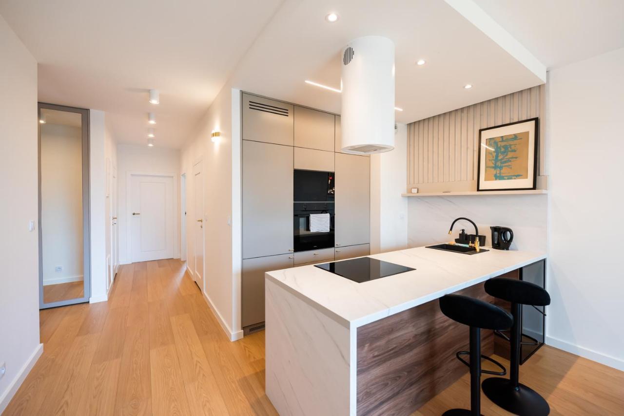Wola Marble Apartment วอร์ซอ ภายนอก รูปภาพ